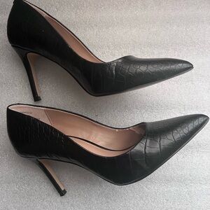 Steve Madden Black Croc-Embossed Heels